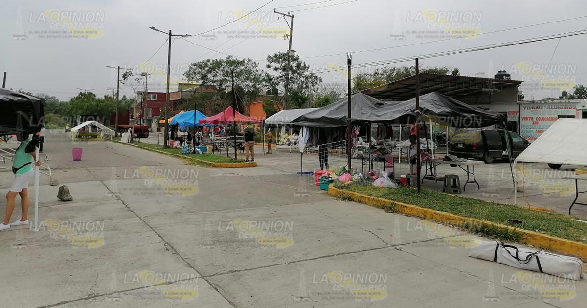 Esperan volver a la normalidad tianguistas de Kawatzin tras la pandemia