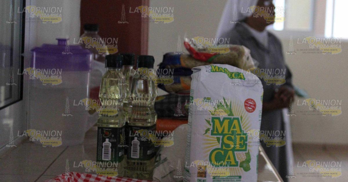 Iglesias colaboran en contingencia