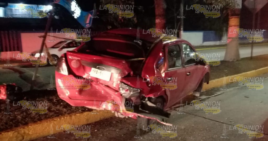 Impactada por una camioneta