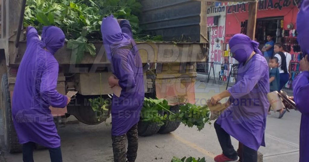 Judas ramean con chichicaxtle a coyutecos