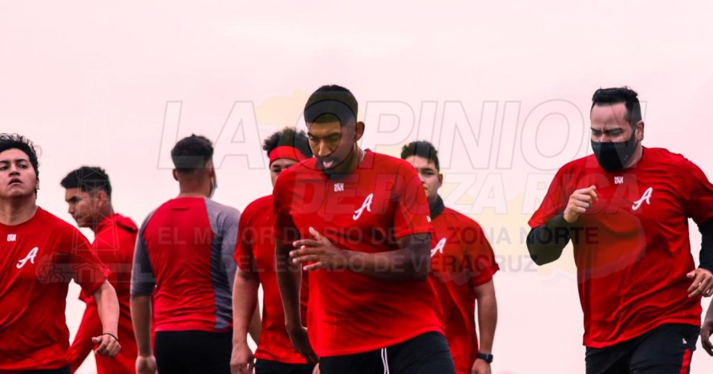 Mosco Arredondo llega a El Águila