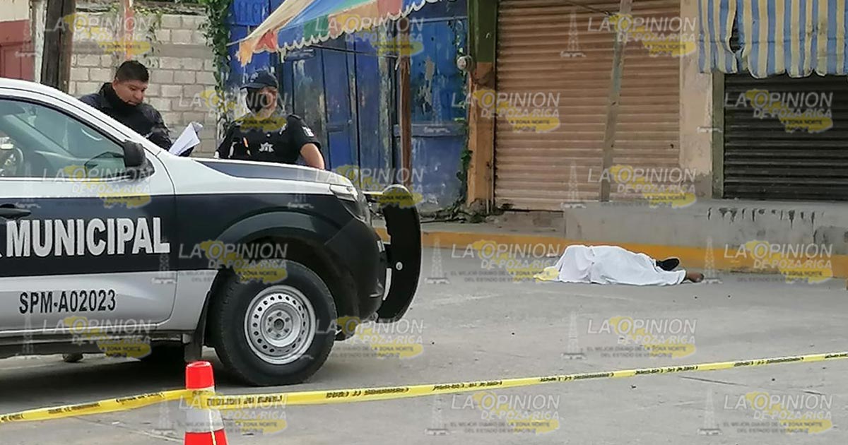 Rafaguean a vendedor de pollo en Potrero del Llano