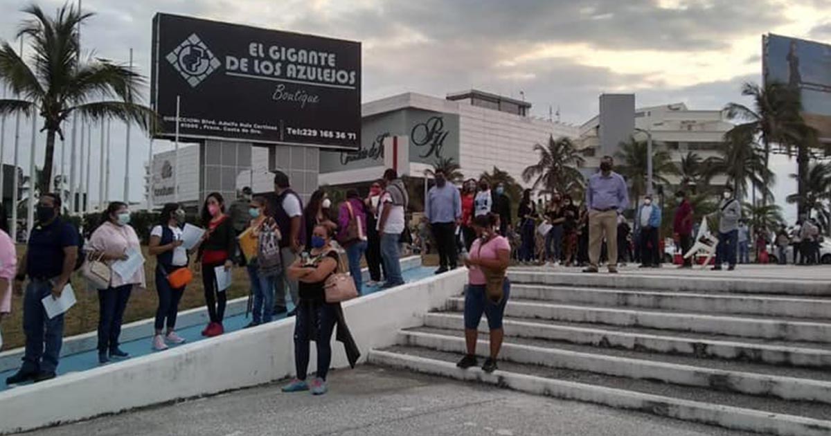 Se acaba vacuna CanSino para maestros en Boca del Río
