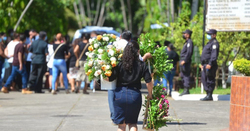 Sepultan a Victoria en El Salvador