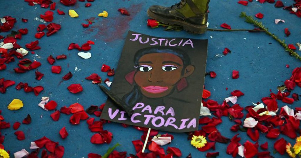 Sepultan a Victoria en El Salvador