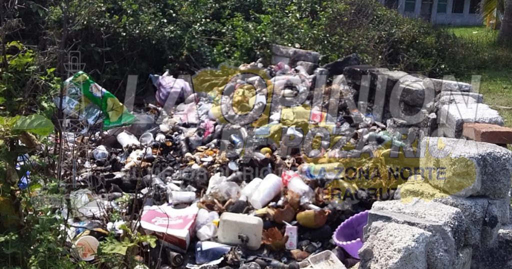 Clausuran basurero clandestino cerca de la playa de Chaparrales, Cazones