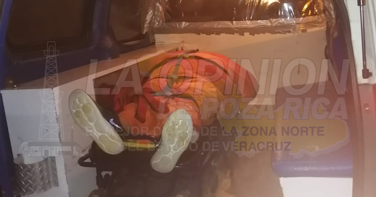 Casi se mata poblano al caer a un barranco en playa de Cazones