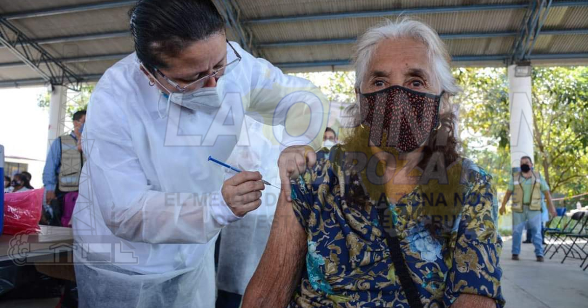 Aplazan vacunas contra COVID-19