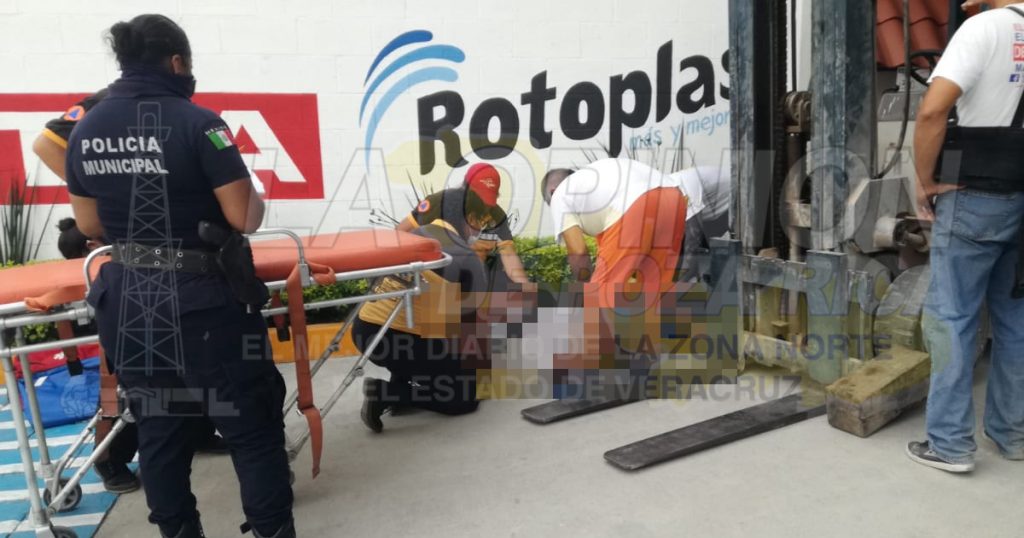 Obrero herido al caerle montacargas encima