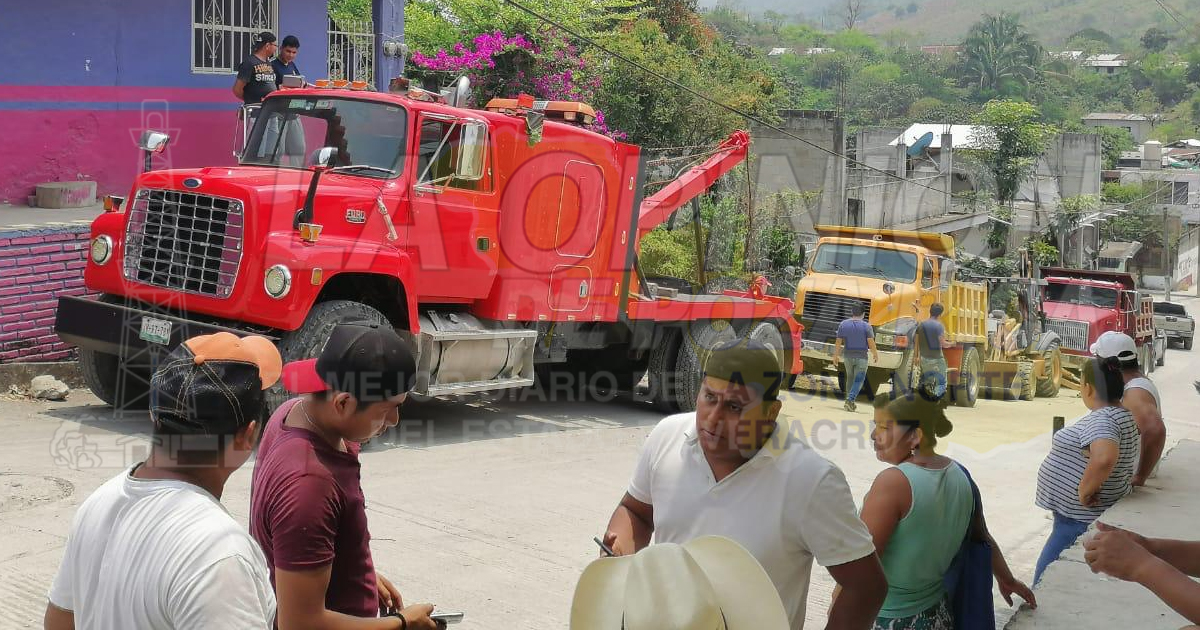 “El Pollo” intentó arrollar a transportistas y chocó un volteo