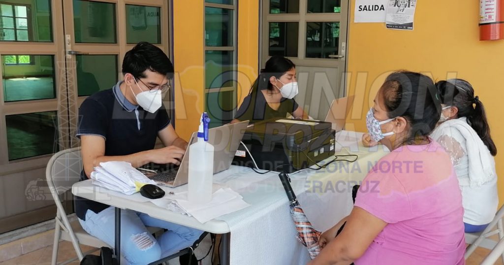 Acercan servicios de salud a las familias de Coatzintla