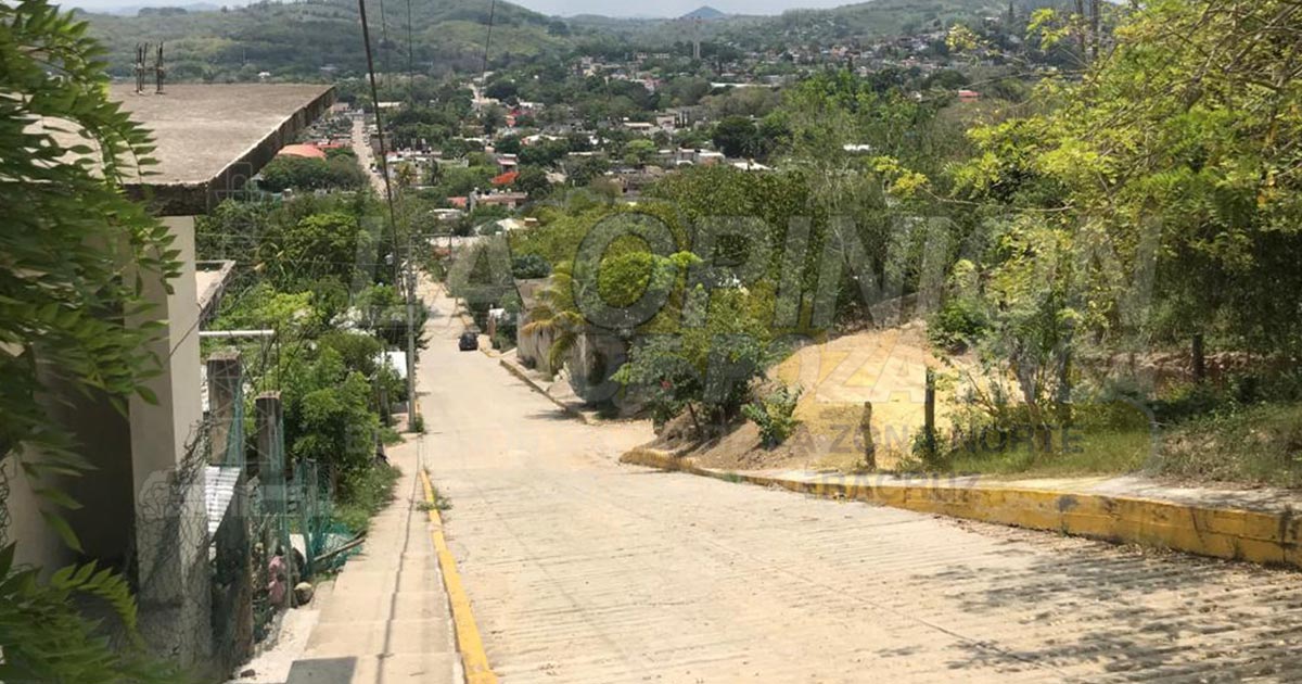 Calles peligrosas en Tihuatlán