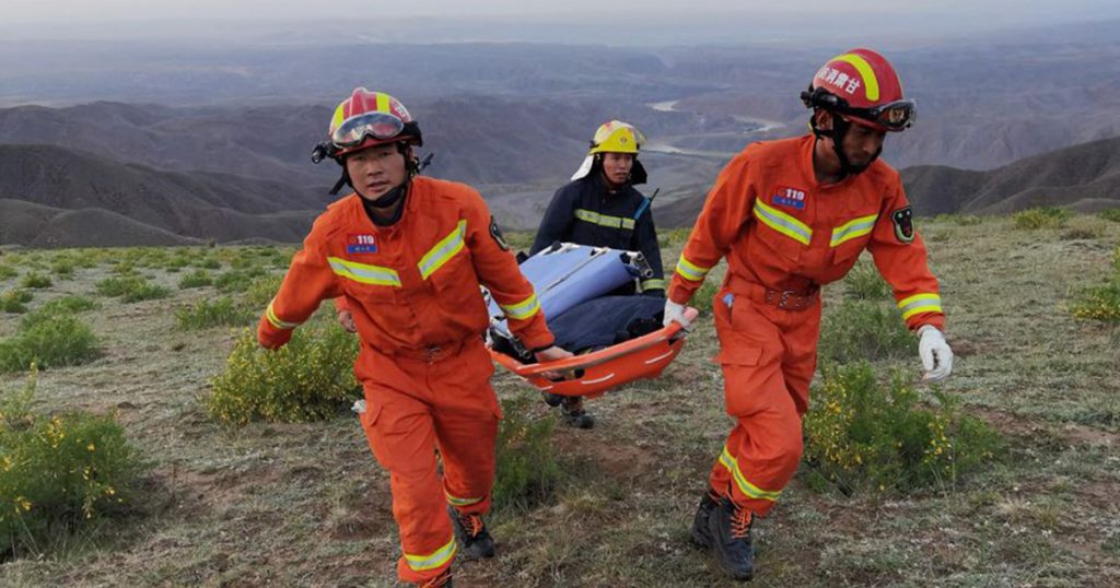 Mueren 21 corredores por el frío en China