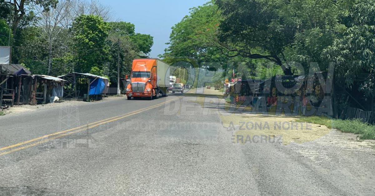 En mal estado carretera federal Álamo-Tihuatlán