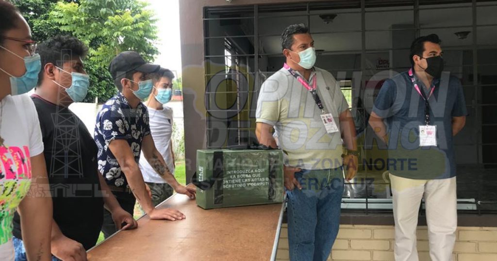 Realizan simulacro de recepción de paquetes electorales