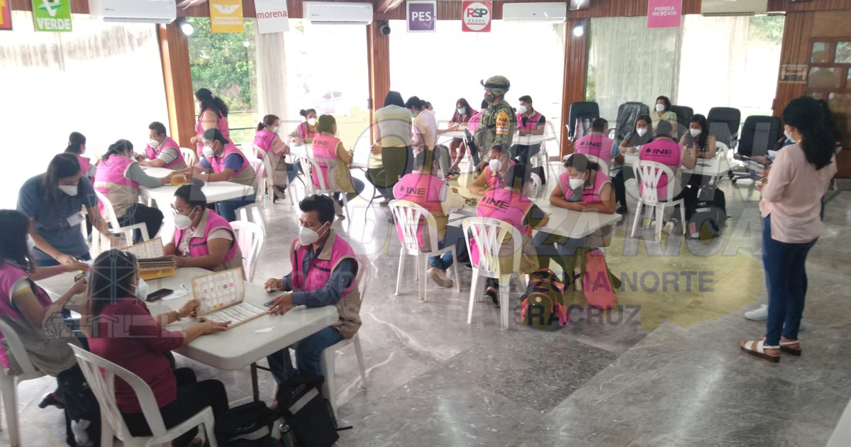 Realizan conteo y sellado de boletas