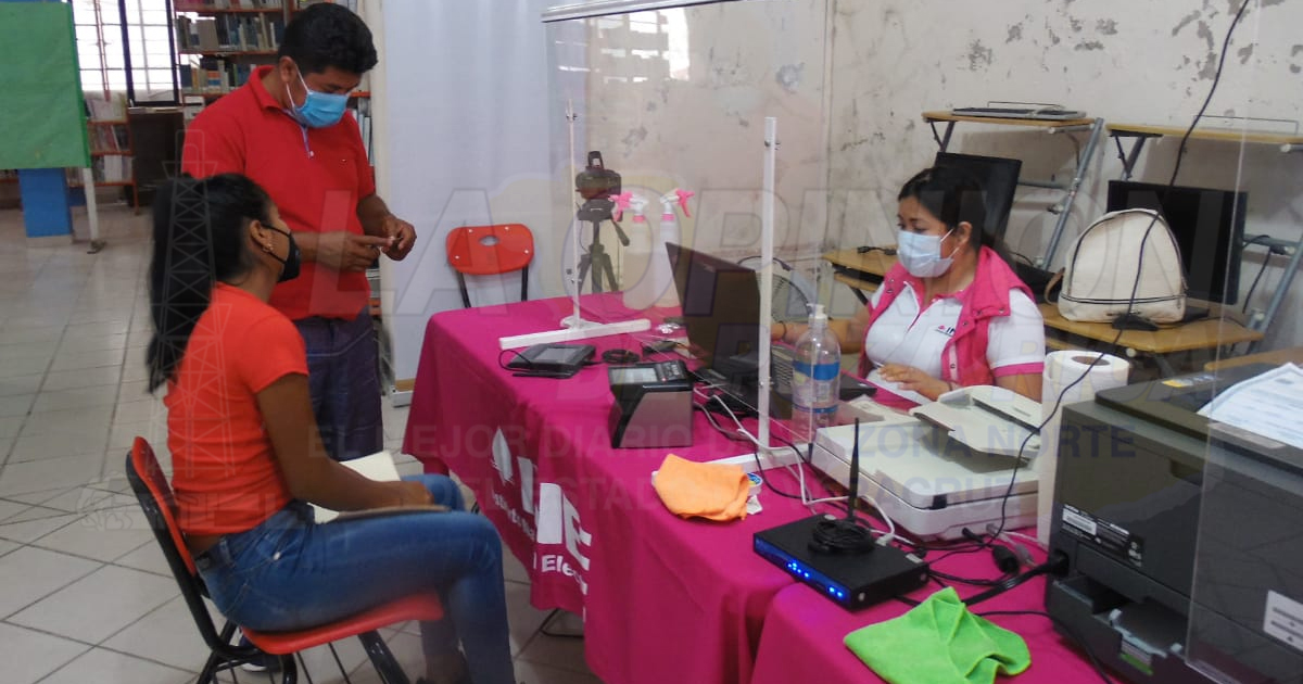 Acuden al llamado del INE