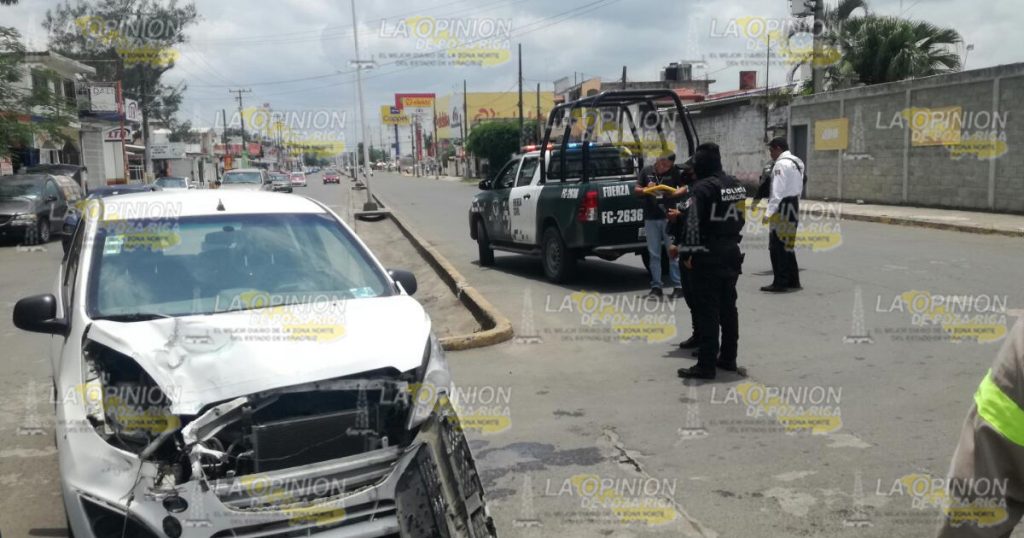 Choca patrulla de la FC al dar una vuelta en U