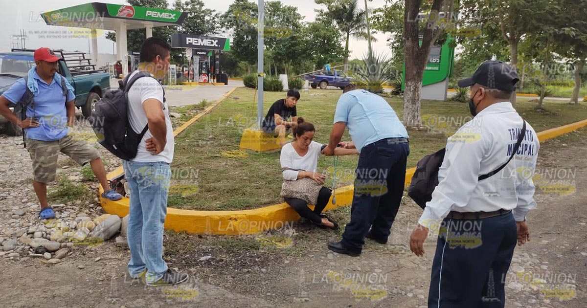 Encontronazo entre pick-up y un taxi de la ruta Soledad