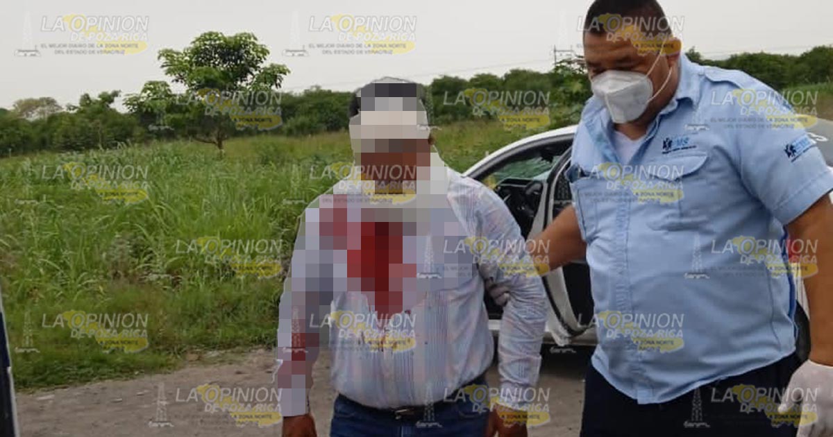 Encontronazo entre pick-up y un taxi de la ruta Soledad