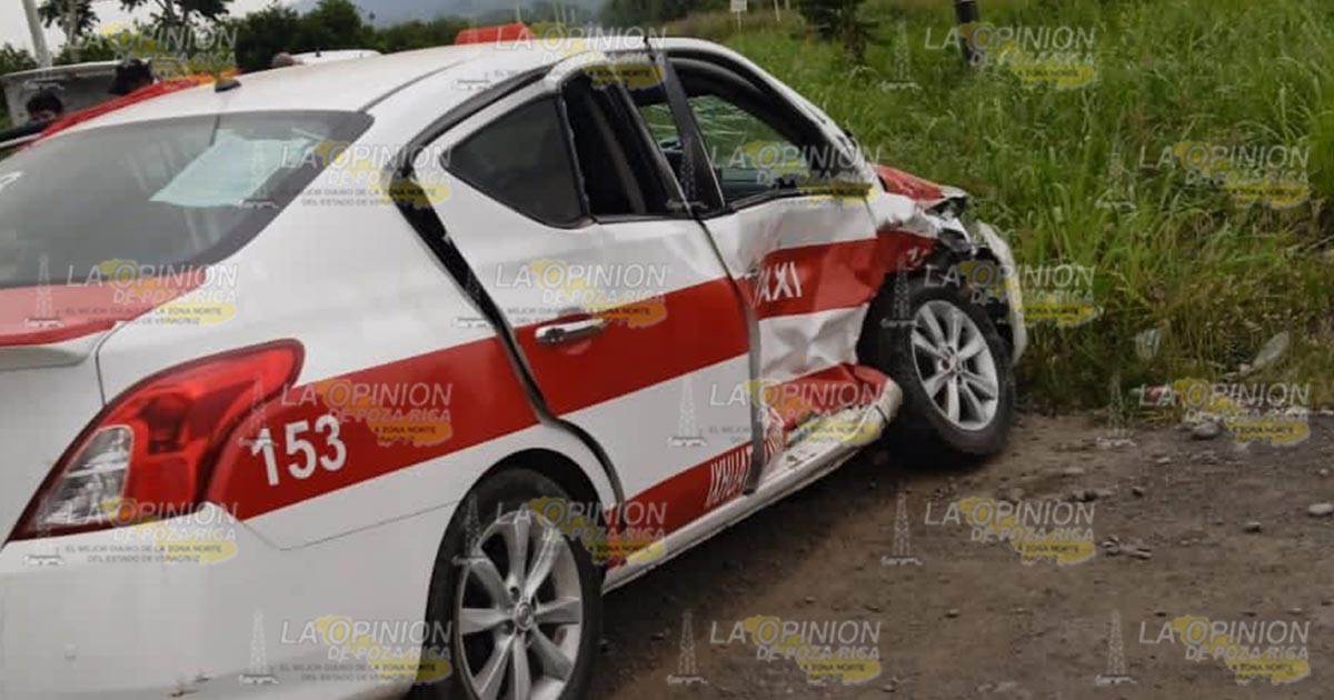 Encontronazo entre pick-up y un taxi de la ruta Soledad