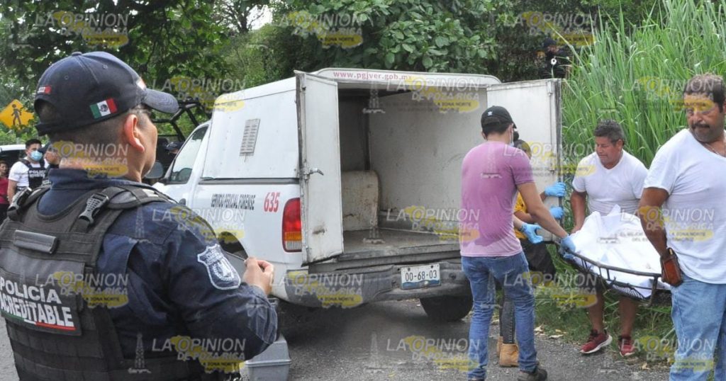 Encuentran cuerpo putrefacto en carretera