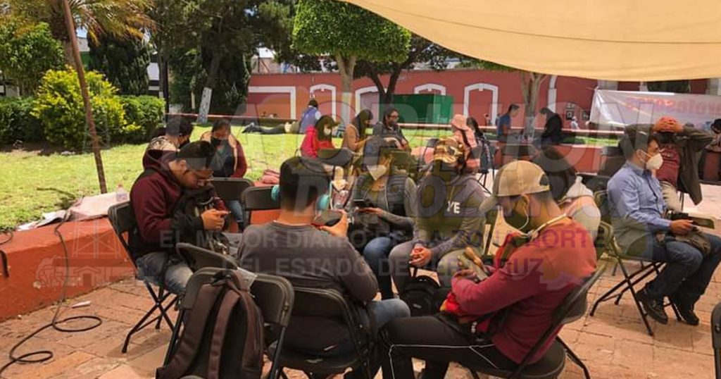 Estudiantes de Huejutla protestan por falta de apoyo del gobierno de Hidalgo