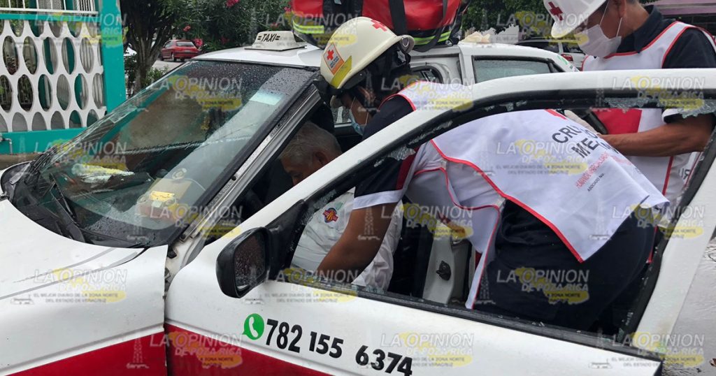 Dos lesionados en brutal choque en Poza Rica