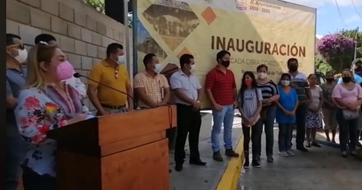 Más de 5 millones de pesos, en obra de pavimento en Escolín, Coatzintla
