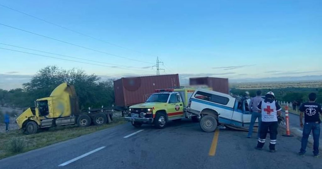 Muere profesora de Huejutla y su hijo en choque automovilístico