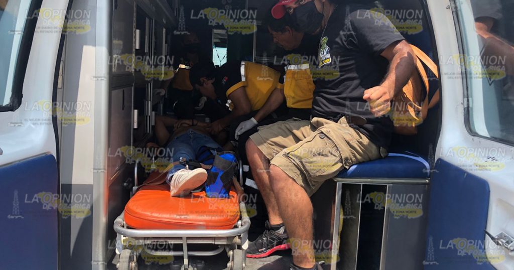 (+ Video) Mujer lesionada en tremendo accidente en Poza Rica