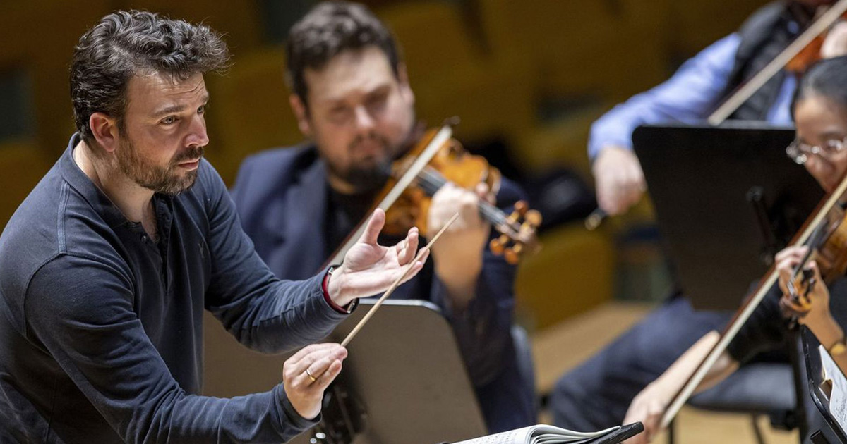 El neoyorquino James Gaffigan, nuevo director musical de la orquesta del Palau de les Arts