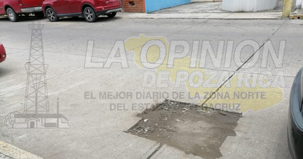 La CAEV Coatzintla, hereda hoyos y daños a las calles de varias colonias