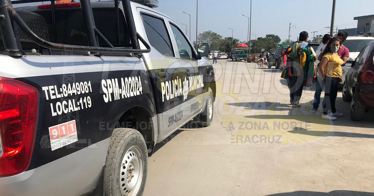 Roban computadora en la colonia Los Pinos