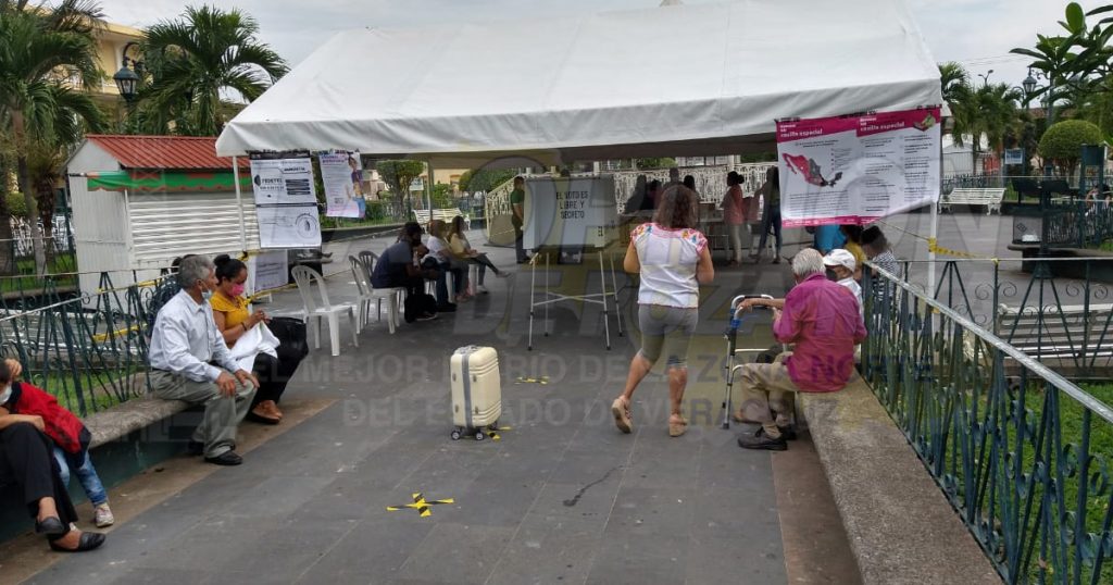 Votación con retraso de casi una hora en Tlapacoyan