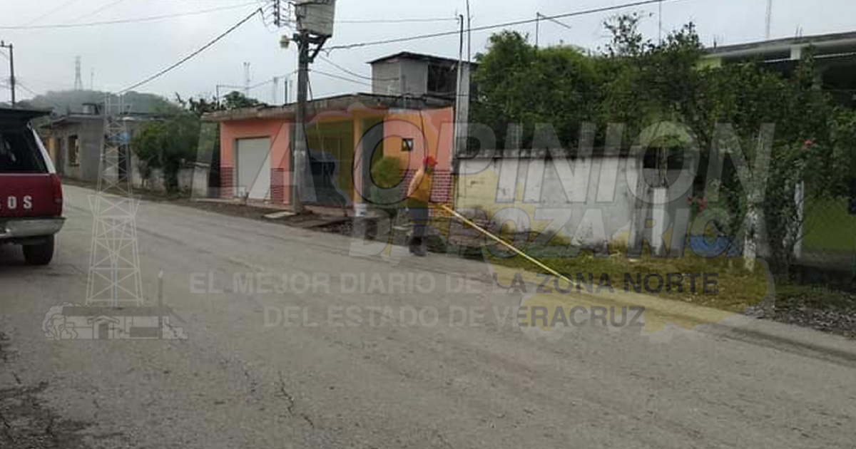 Se revientan cables de luz y pone en peligro a vecinos de Chalahuiyapa