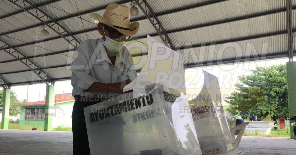 Alta afluencia de votantes en Castillo de Teayo