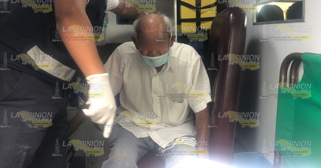 Adulto mayor se lesiona al caer en la vía pública en Poza Rica