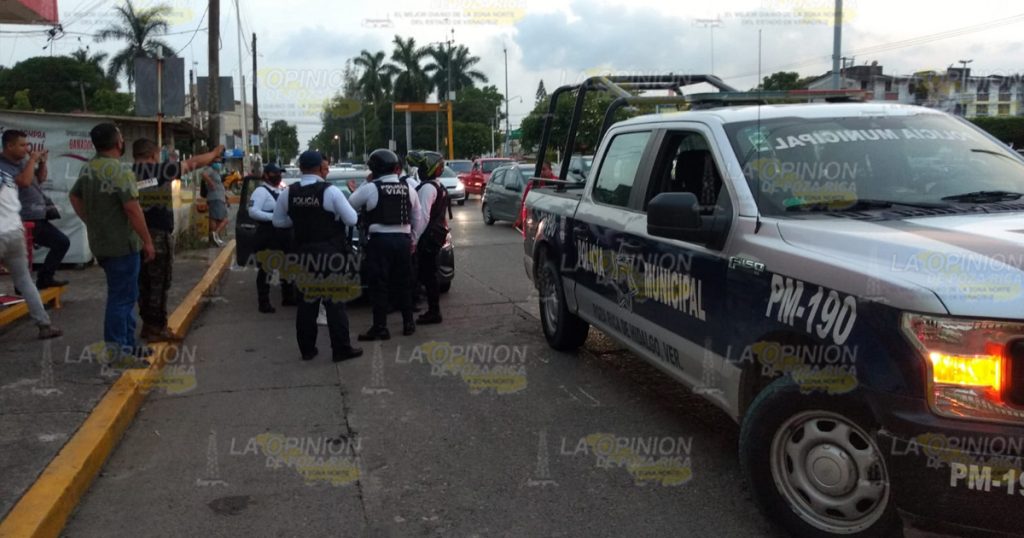 Amedrenta policía vial a la ciudadanía