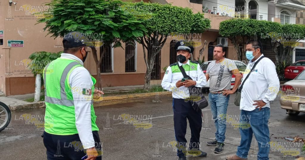 (+ Video) Cavalier le corta el paso a un motorepartidor en Poza Rica