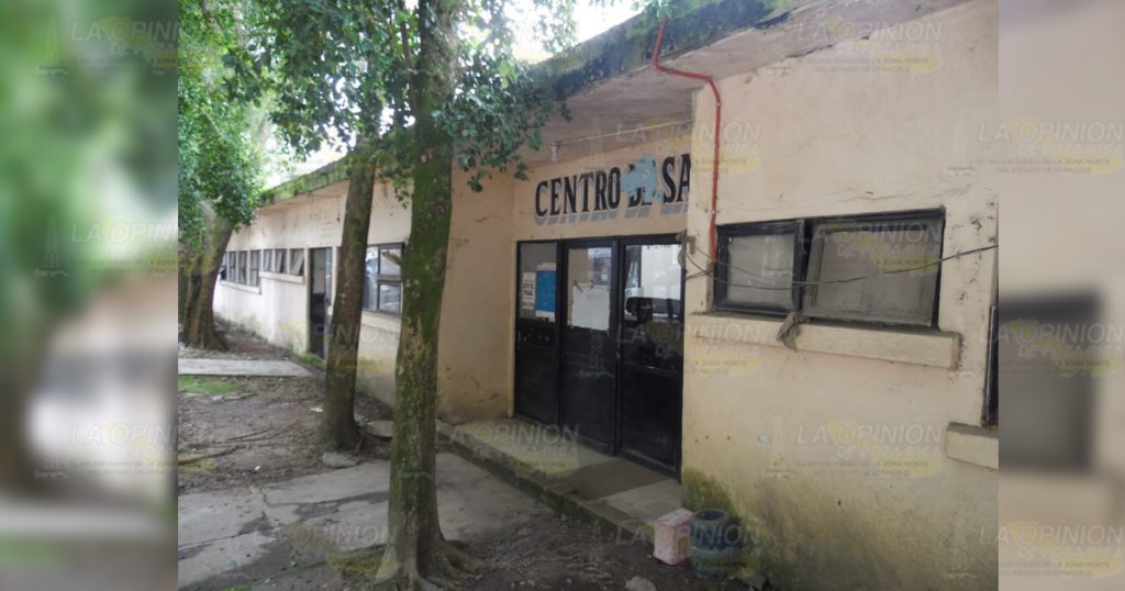 Centro de salud carece de instalaciones