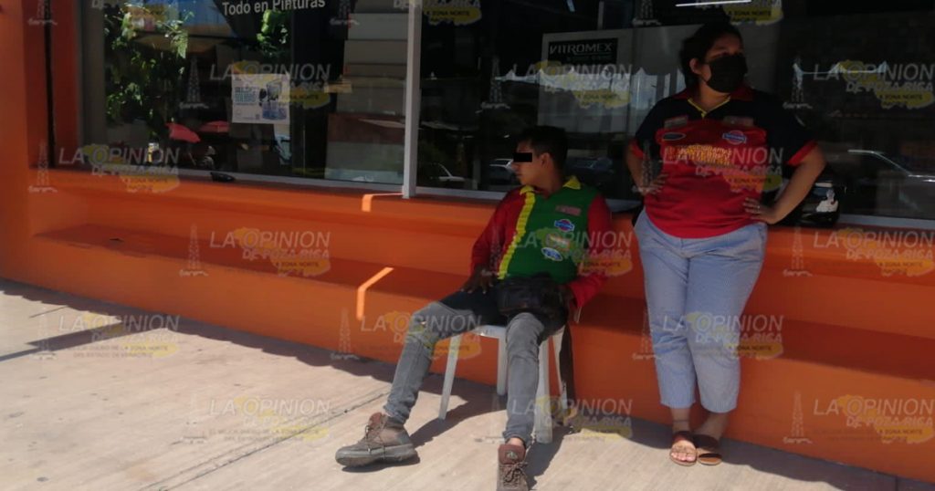 Choque de dos motocicletas deja una persona lesionada en Poza Rica