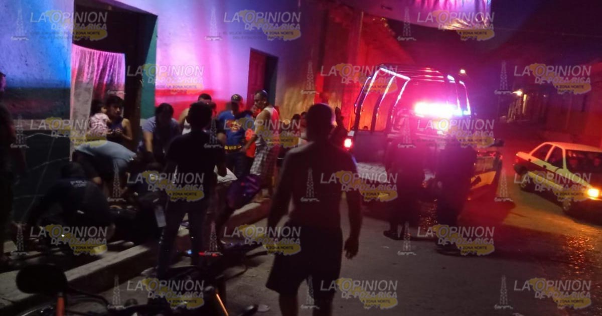 Ciclista choca contra una casa