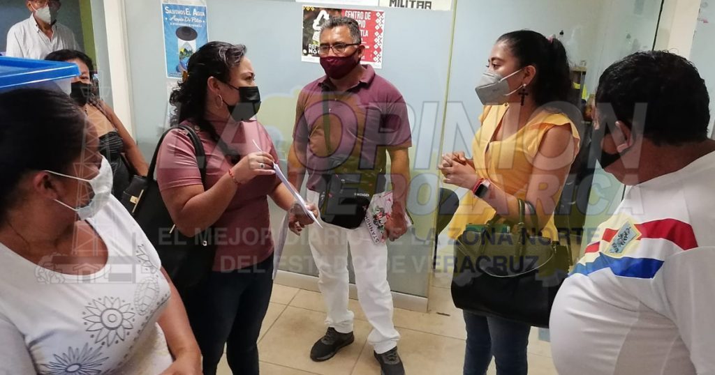 Colonos se manifiestan contra la síndico