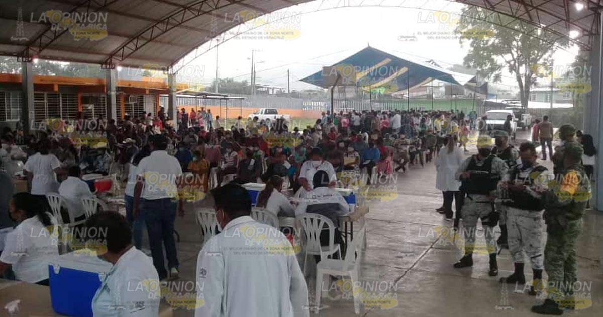 Dejan sin comer a trabajadores de salud