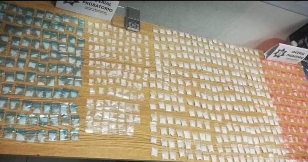 Detienen a presuntos distribuidores de droga