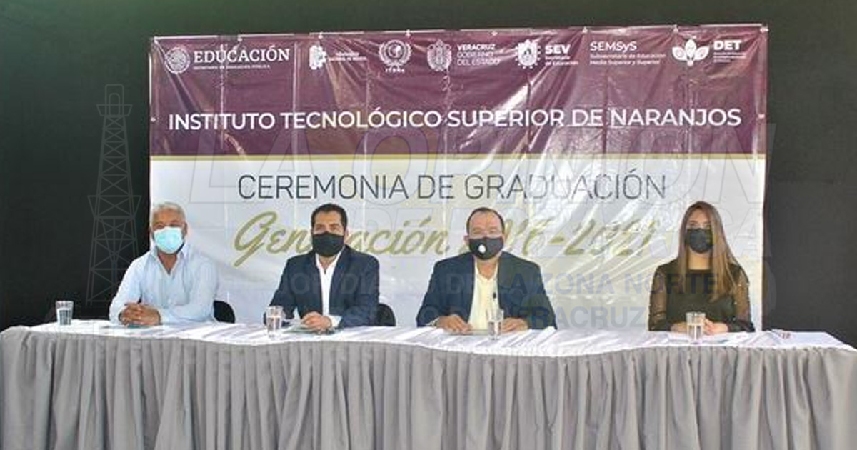 Encabeza alcalde ceremonia de egresados del Tecnológico de Naranjos