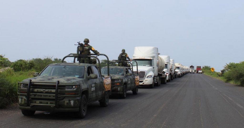 Escolta Ejército transporte de combustibles