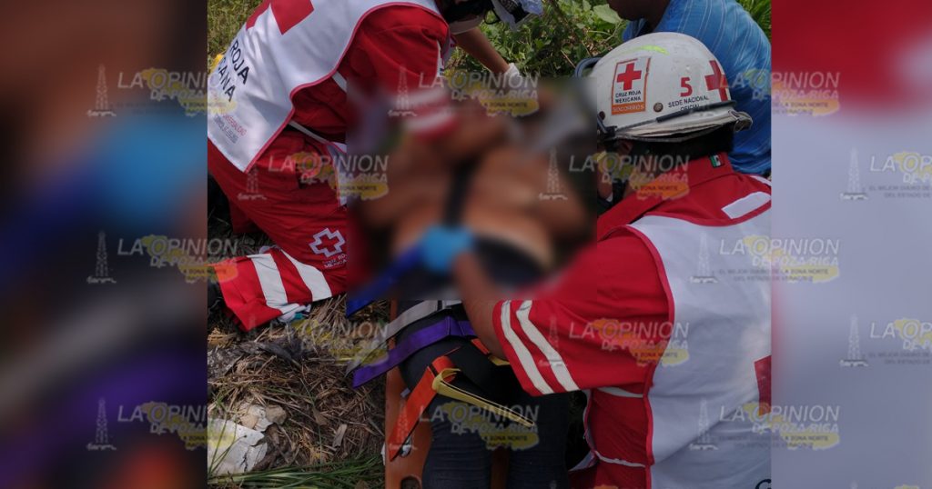 Esquivan perro y se accidentan