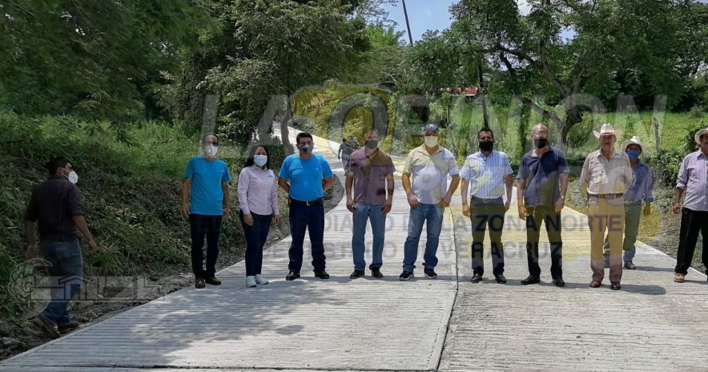 Inaugura Jiménez Rodríguez calle Obrero Mundial en Amatlán